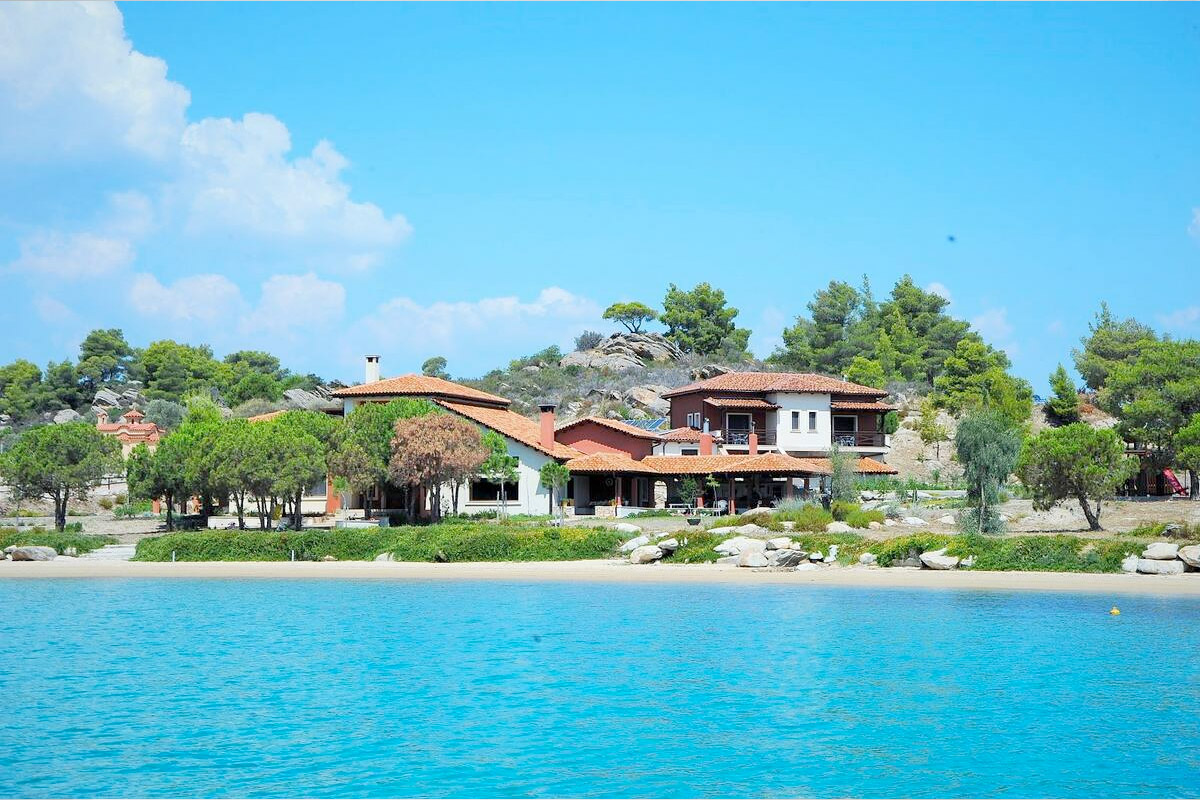 Seafront Villa in Diaporos, Sithonia Halkidiki