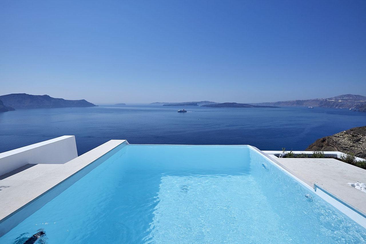 Holiday Villa at Oia Caldera, FOR RENT, awesome view