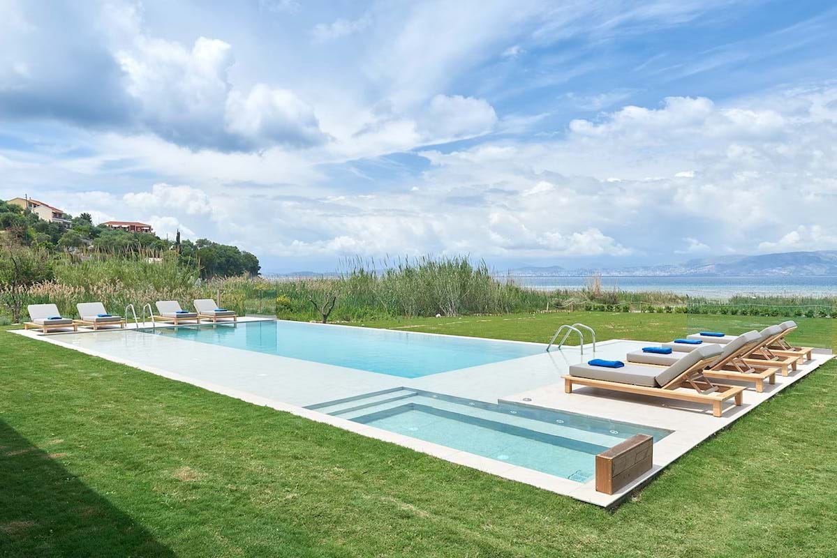 Seafront Holiday Villa in Corfu, Rent Villas Corfu. Holiday Villas in Greece