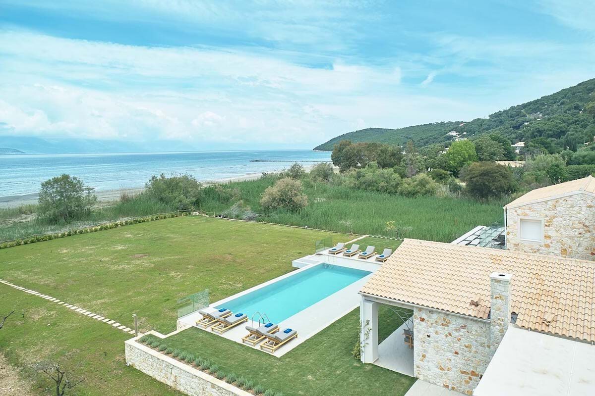 Seafront Holiday Villa in Corfu, Rent Villas Corfu. Holiday Villas in Greece