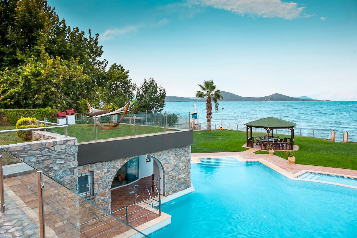 Seaside Luxurious Villa one hour from Athens, Holiday Villas Athens. Luxury Holiday Villas in Athens Greece